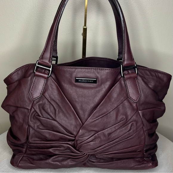 Burberry Soft Knot Healy Tote - Picture 1 of 11